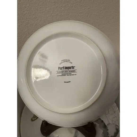 Pier 1 Imports Easter Elegant Gray Bunnies Rabbit 8" Salad Dessert Plates -4 BOX - Picture 7 of 7